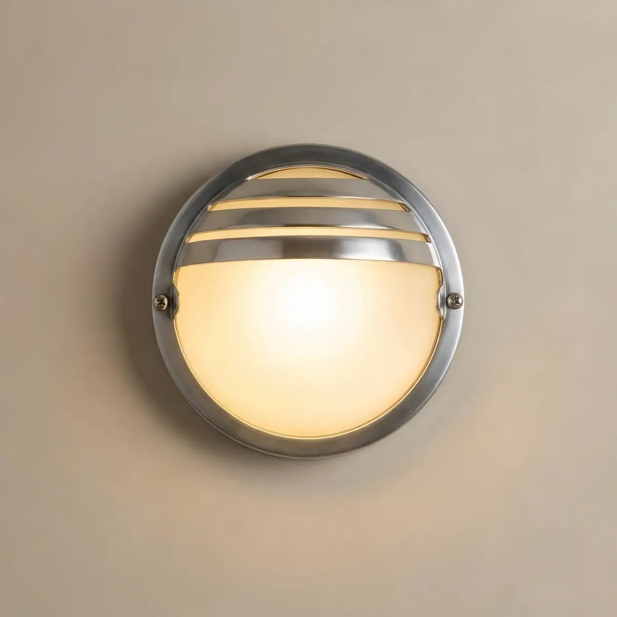 LZ520Irondale Modern Geometric Outdoor Wall Lamp – Silver Metal/Glass for Courtyard i