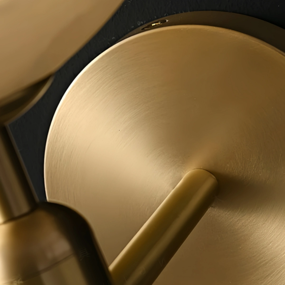 Alba Modern Wall Lamp