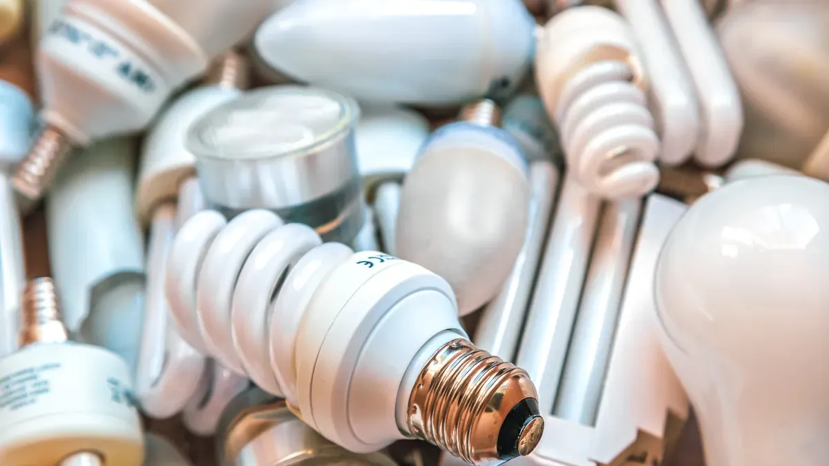 Fluorescent vs LED what everyone gets wrong