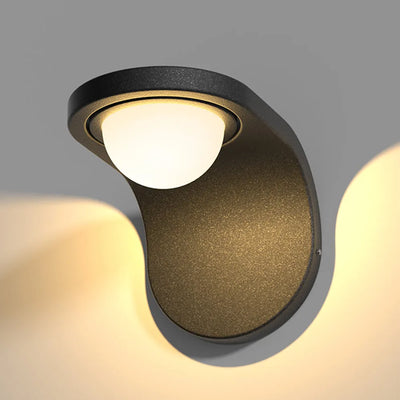 Modern Outdoor Wall Lamp - Black Metal Arc Design for Garden