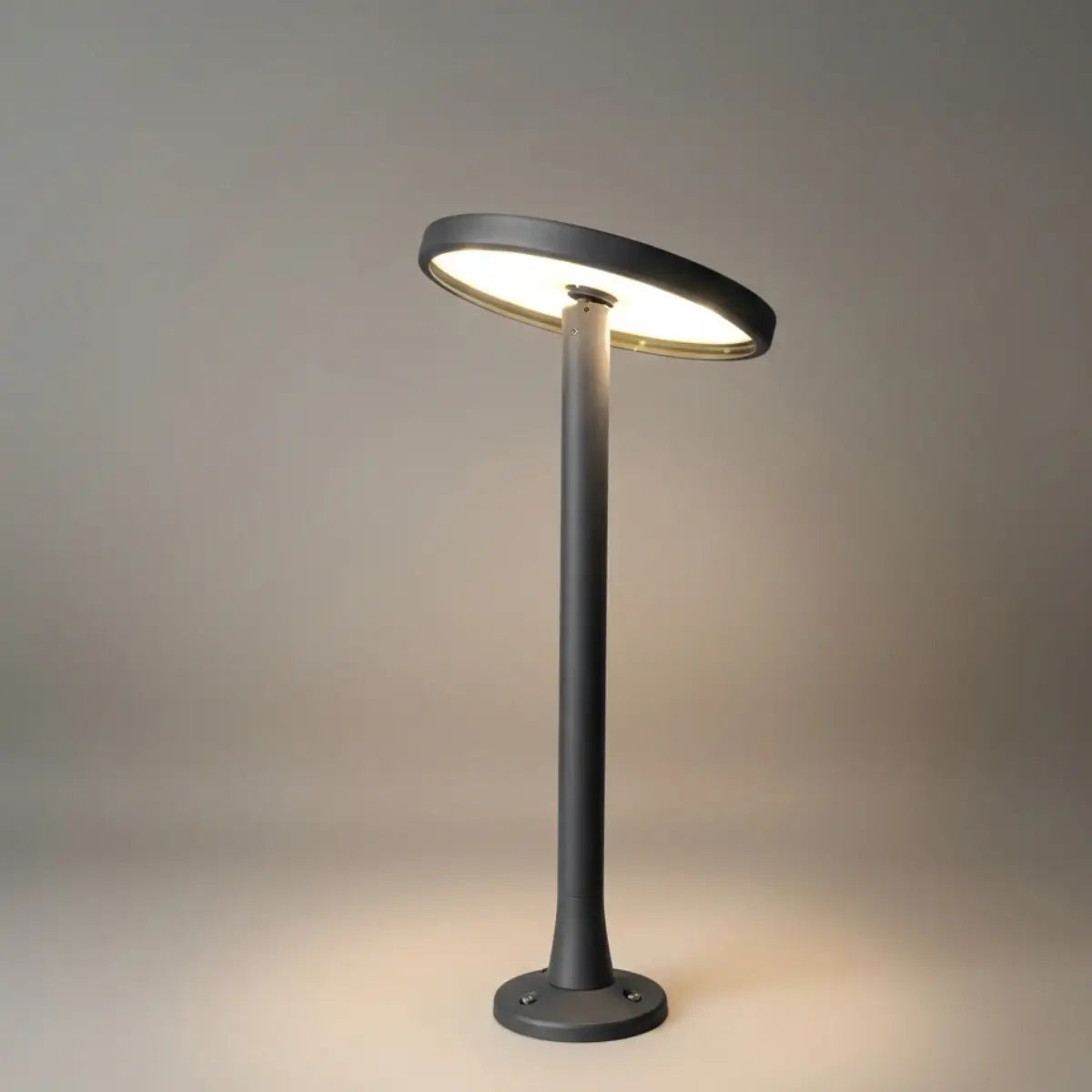 Irondale Minimalist Solar Pathway Light – Black Metal & Acrylic for Garden