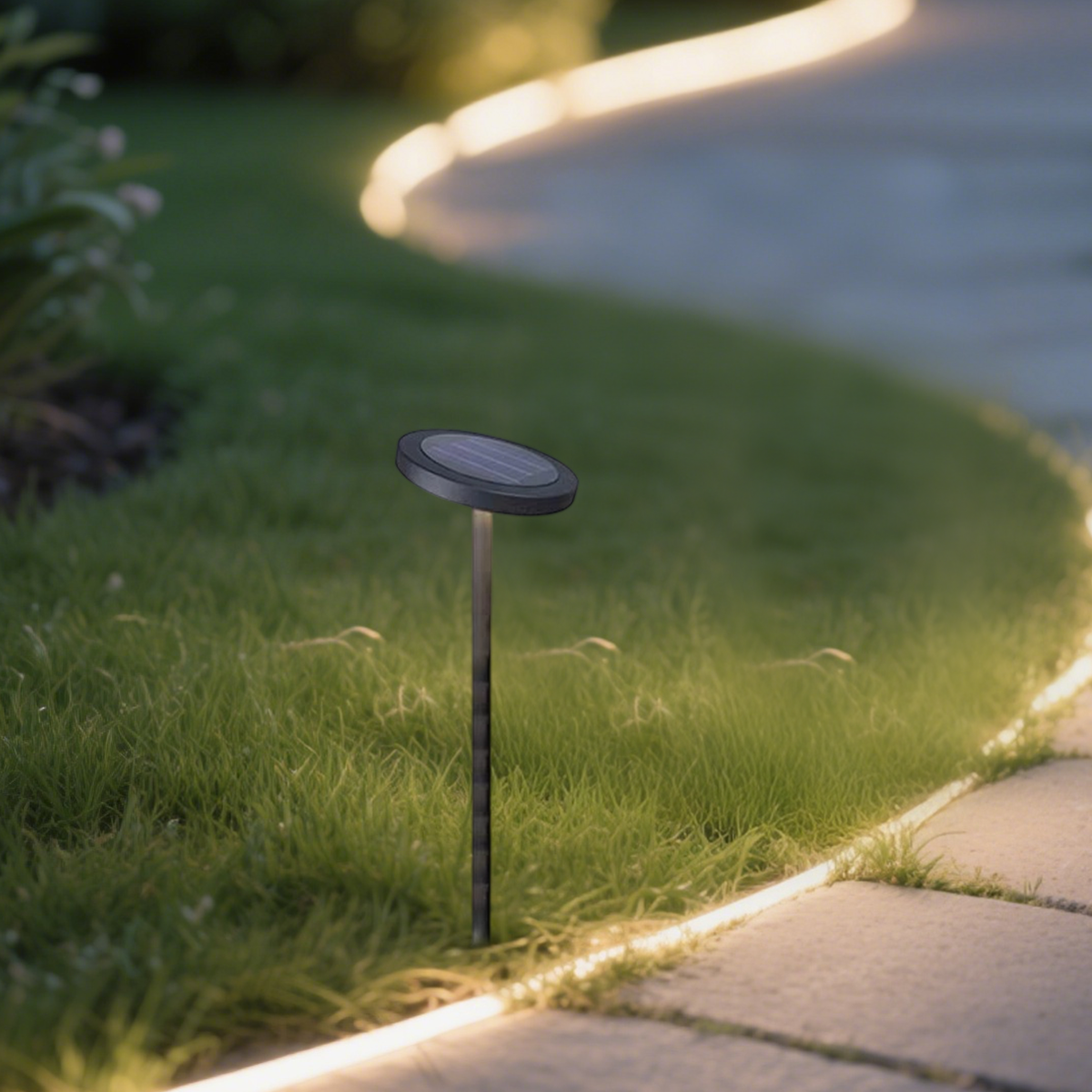 Irondale Minimalist Solar Pathway Light – Black Metal & Acrylic for Garden