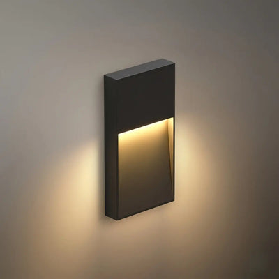 Industrial_Rectangular_Outdoor_Deck_Step_Light
