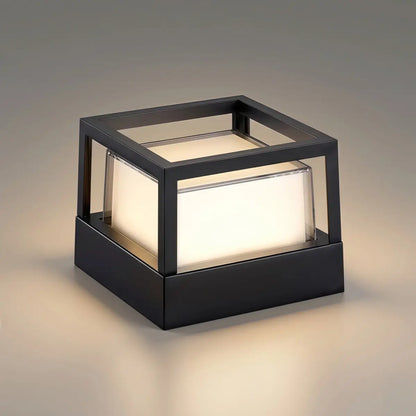 Modern_Metal_Outdoor_Lamp