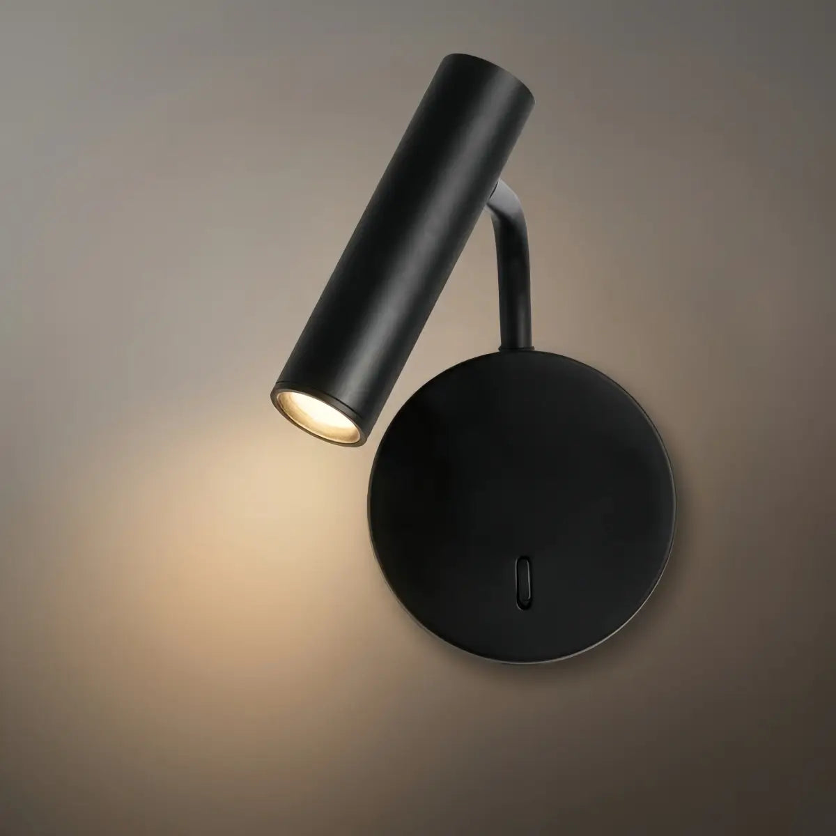 Arcato Modern Metal Wall Lamp
