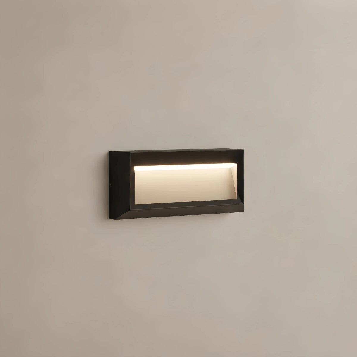 Arcato Modern Outdoor Step Deck Light – Waterproof Pathway Light for Courtyard/Staircase